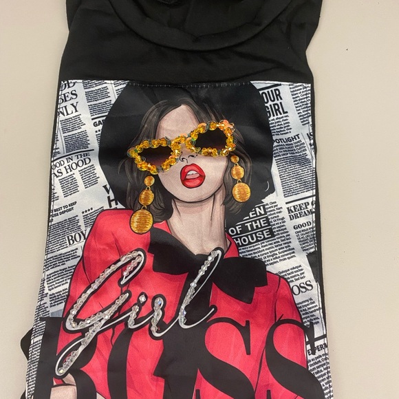 She A Boss Black Tee - Picture 5 of 7